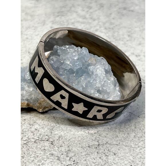 Marc Jacobs Black Silvertone Thick Clamper Bangle Graphic Icon Text Logo hinged - Picture 1 of 6